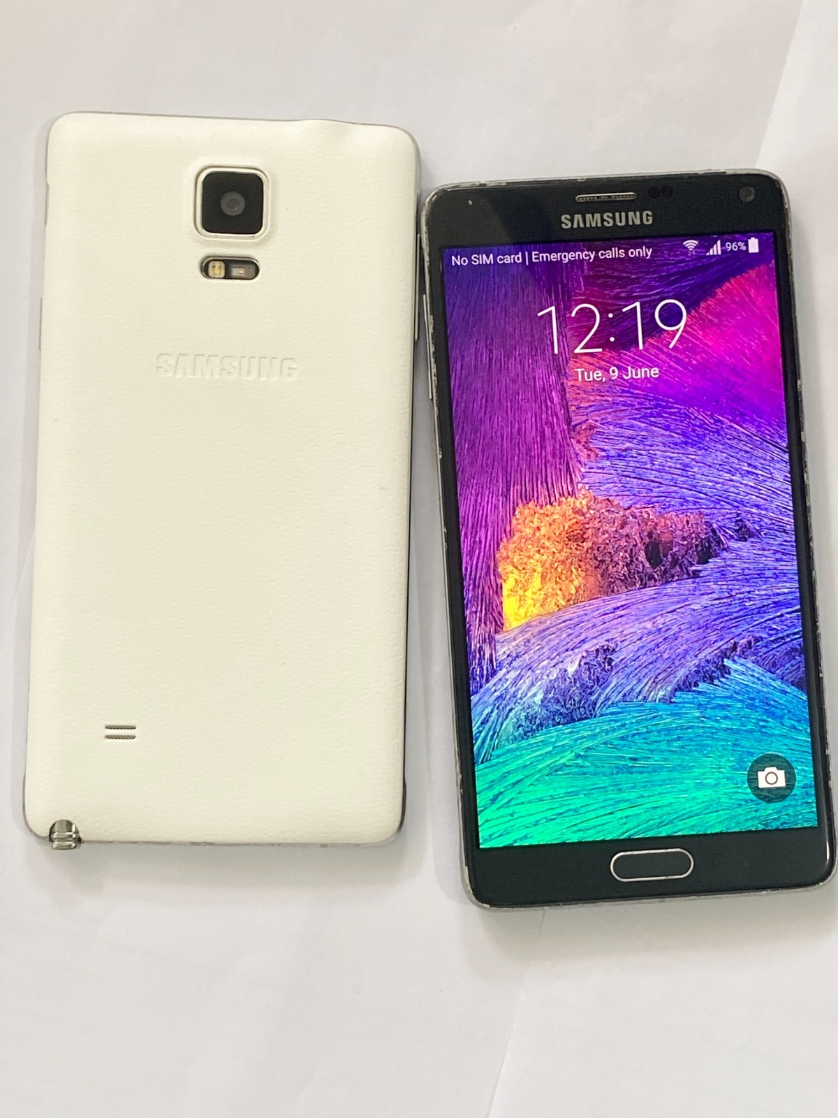 Samsung Galaxy Note 4 32GB – Unlocked Colors randomly with pen Smartphone
