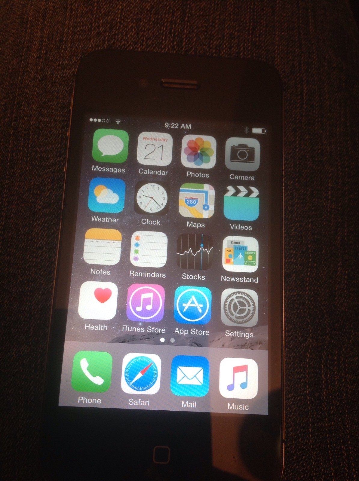 Apple iPhone 4s – 16GB – Black (Verizon) A1387 (CDMA + GSM)