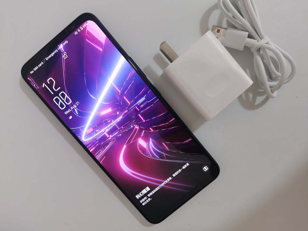 Asus ROG Phone 5 Unlocekd 5G 12+256 Android 6.78″ Game Smartphone Good condition
