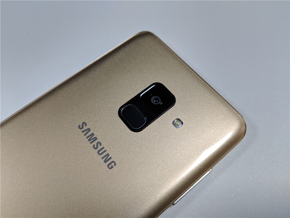 Samsung Galaxy A8 2018 A530F/DS 4GB+32GB DUAL SIM WIFI Unlocked Excellent Phone