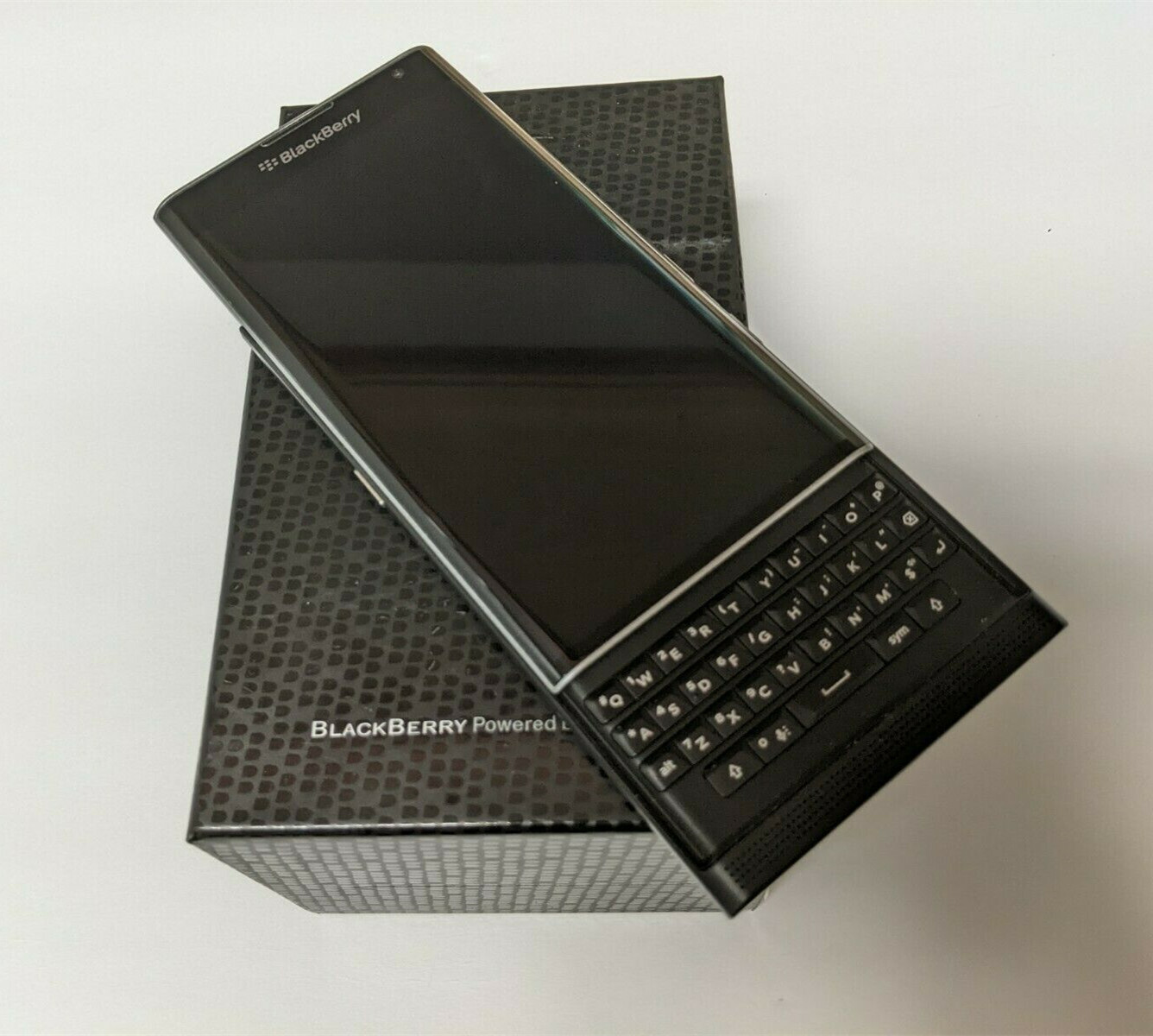 BlackBerry Priv 32GB 18MP LTE 4G Unlocked Android Slider Smartphone New Sealed