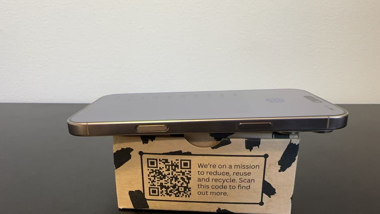 Apple iPhone 16 Pro Max 256GB Desert Unlocked Working (Read Charging issue)