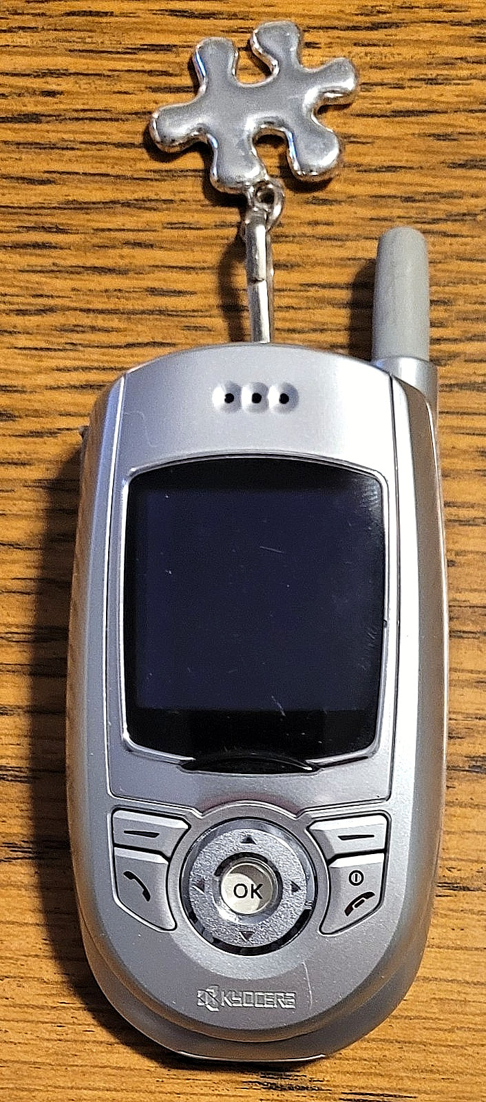 Kyocera Slider Sonic SE44 – Silver ( CDMA ) Super Rare Slider Phone – Bundled