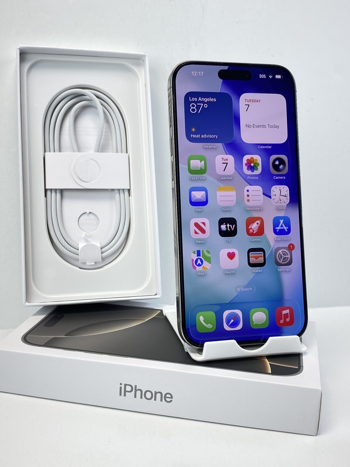 Apple iPhone 16 Pro Max A3084 256GB Natural 98% battery health Unlocked device