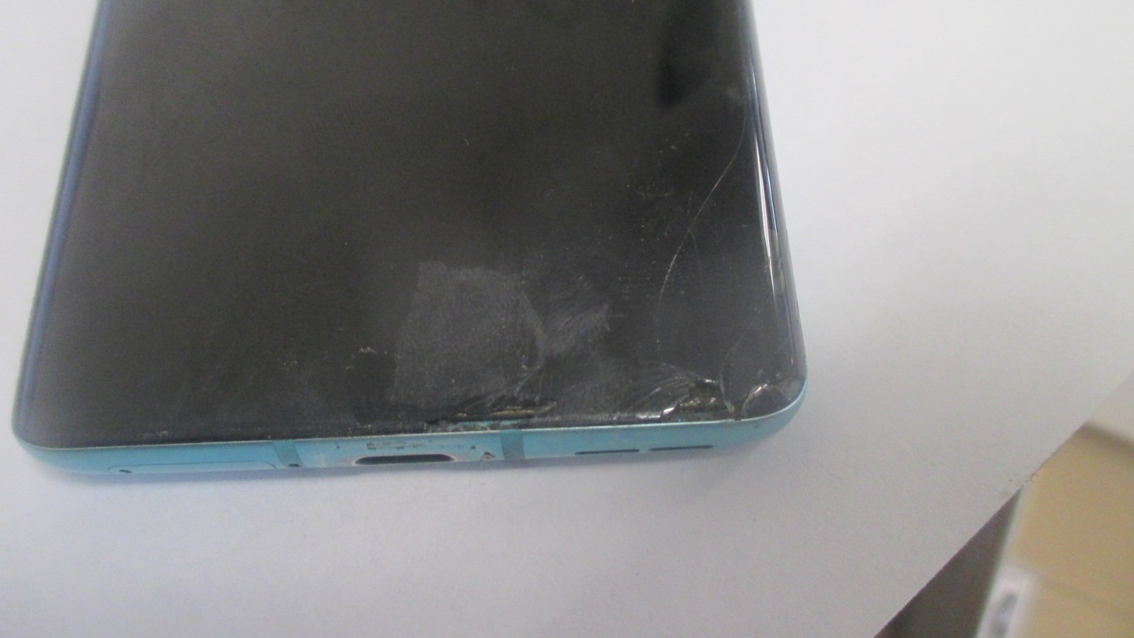 OnePlus 8 5G SmartPhone FOR PARTS ONLY