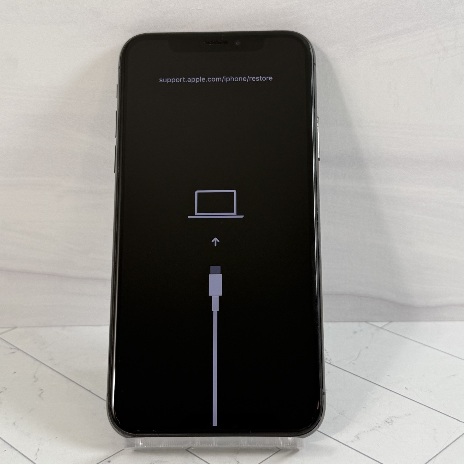 Apple iPhone Xs 64GB A1920 Space Gray Unlocked Won’t Restore Broken #H74