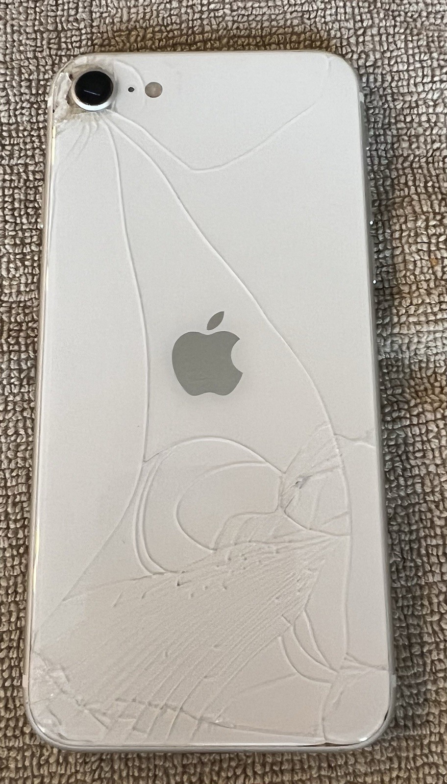 Apple iPhone SE 2nd Gen 64GB White FOR PARTS ONLY