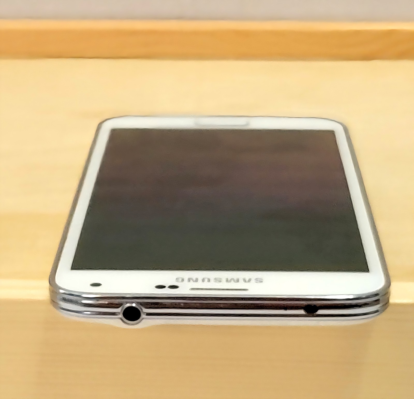 Samsung SM-G900V Galaxy S5 Verizon 16GB White