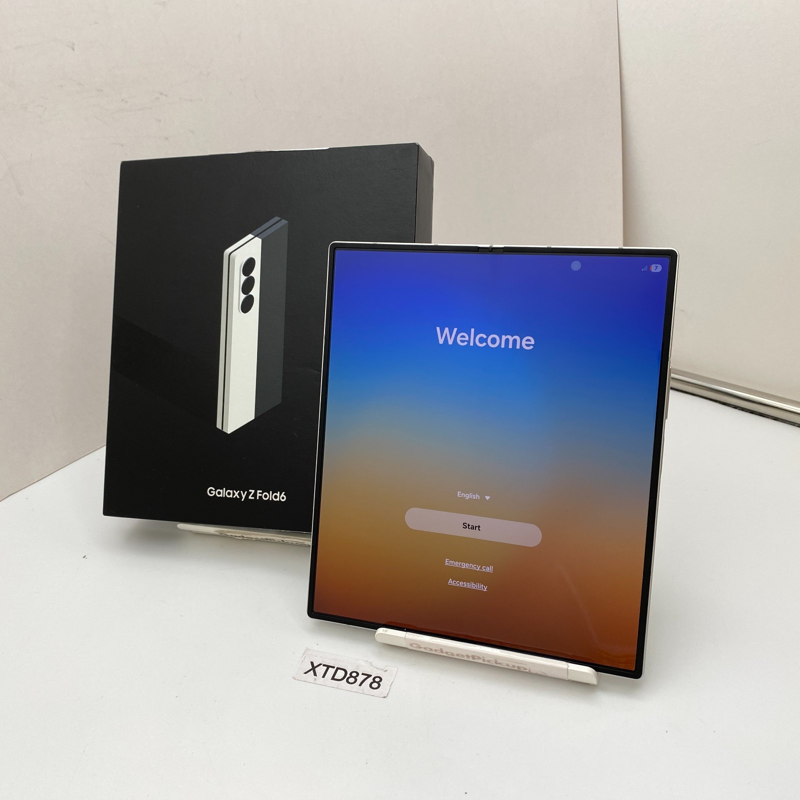 Samsung Galaxy Z Fold6 SM-F956U – 1TB – White (Unlocked) – Good Condition