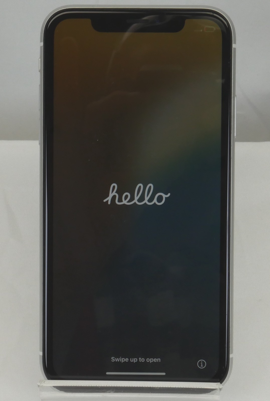 Apple iPhone XR A1984 64 GB White Unlocked Grade B No SIM