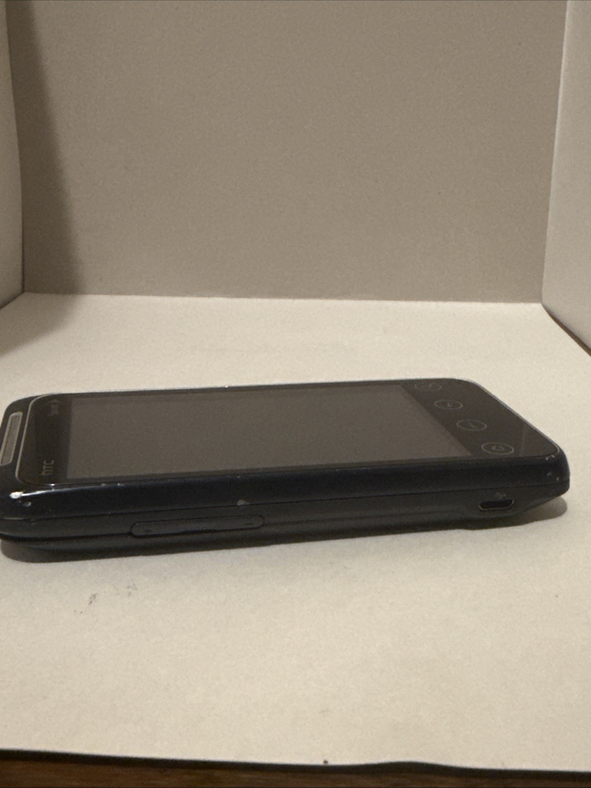 HTC Evo Shift 4G (Sprint) – FOR PARTS ONLY