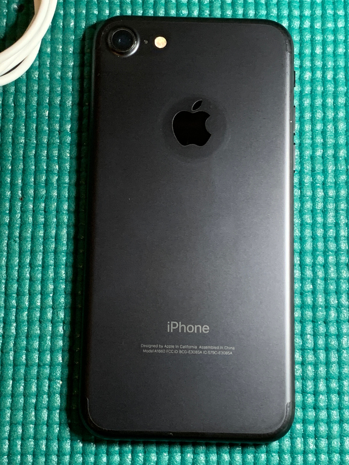 Apple iPhone 7 – 32GB – matt black (Unlocked) A1660 (CDMA + GSM)