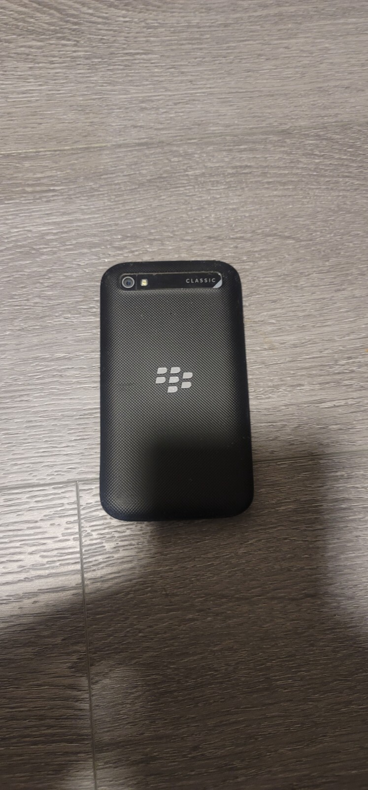 BlackBerry Classic SQC100-4 – 16GB – Black (Unlocked) (Single SIM)