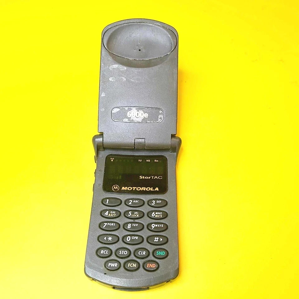 MOTOROLA 6000E STARTAC VINTAGE FLIP FLOP CELL PHONE CELLULAR TELEPHONE COMPACT