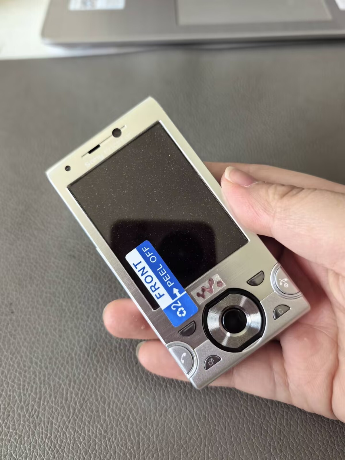Sony Ericsson Walkman W995 (Vodafone) Mobile Phone Rare.