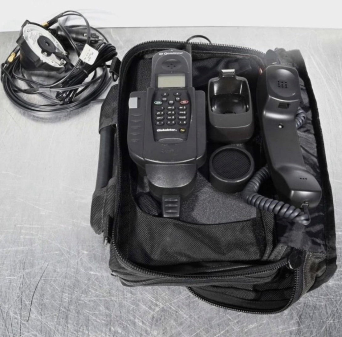 Global Star gsp-1600 Tri -Mode Satellite Cell. phone with GCK-1410 /off grid