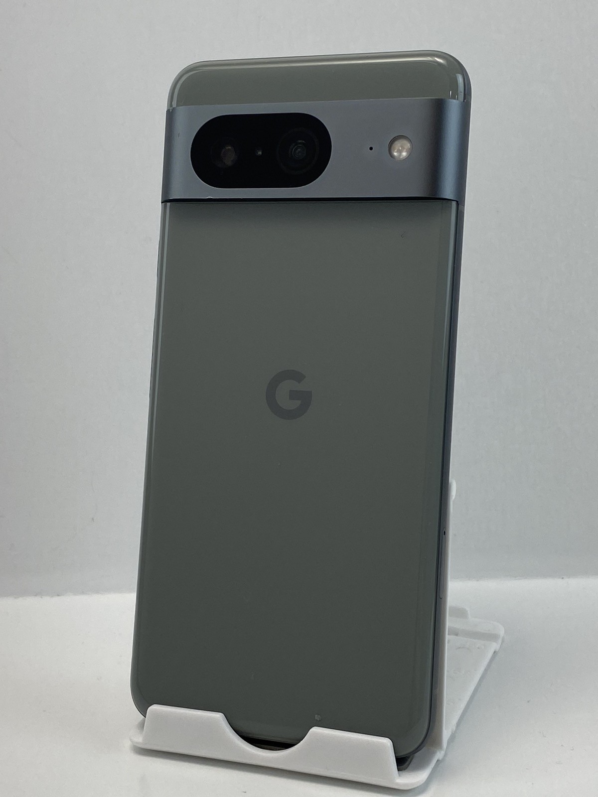 Google Pixel 8 GKWS6 128GB Hazel GSM Unlocked device Clean IMEI