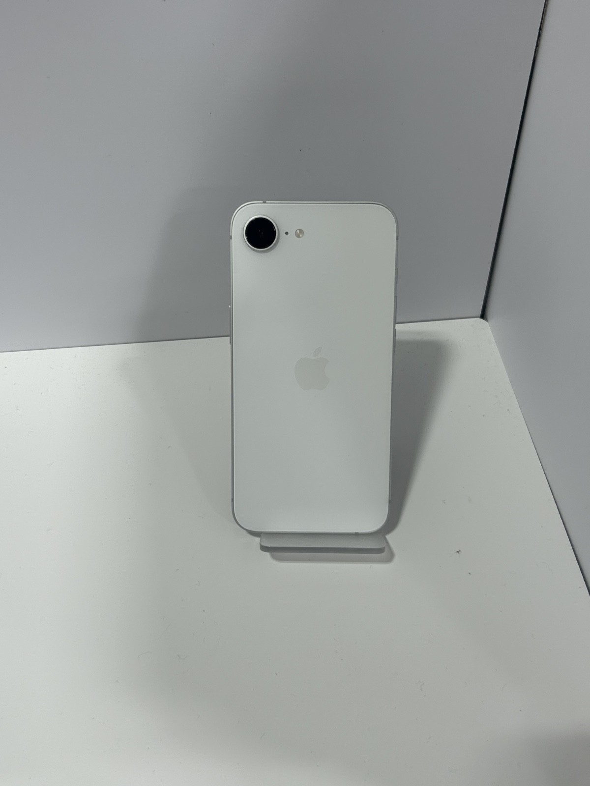 Apple iPhone 17e – 256 GB – White (AT&T)