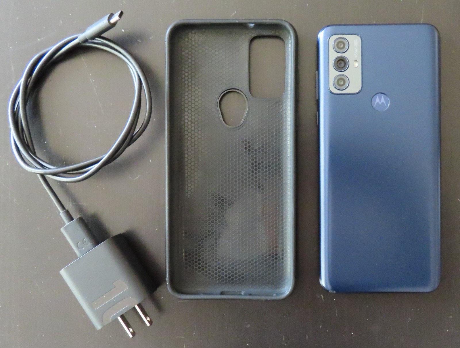 EXCELLENT Motorola Moto G Play 3-Day Battery Unlocked 32GB w/ 15MP Camera
