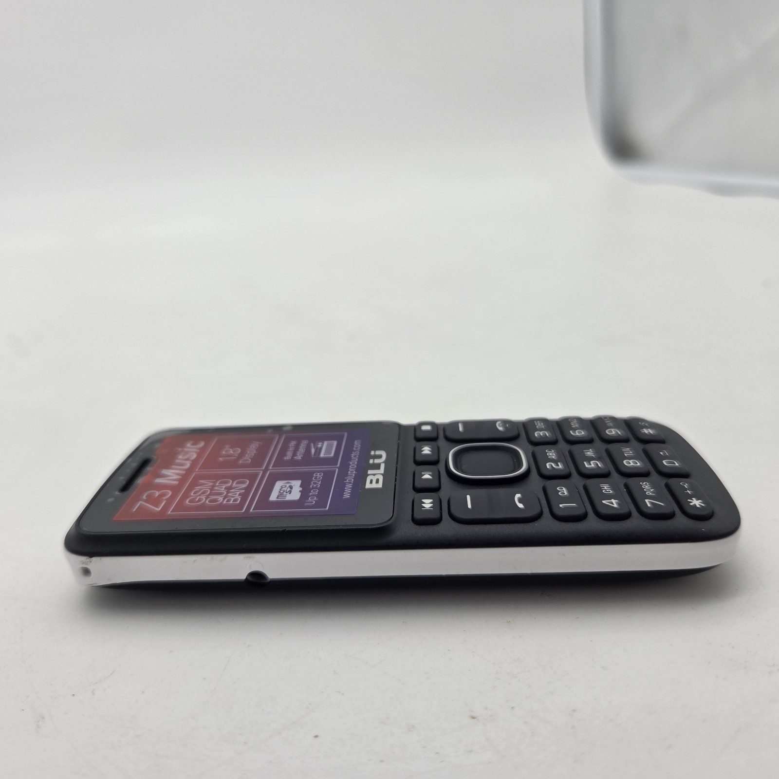 BLU Z3 Music GSM Unlocked 1.8″ Dual Sim FM Radio Cellphone – Tested Works