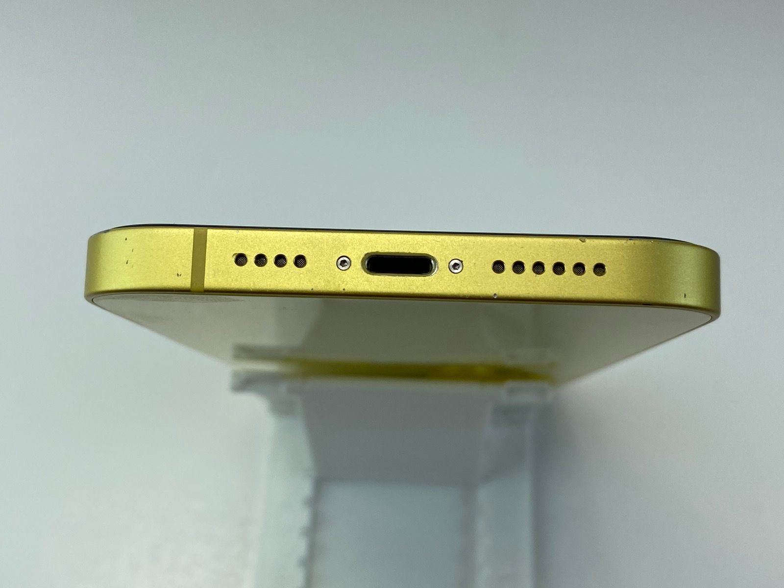 Apple iPhone 14 Plus A2632 128GB Yellow 99% battery health Unlocked device
