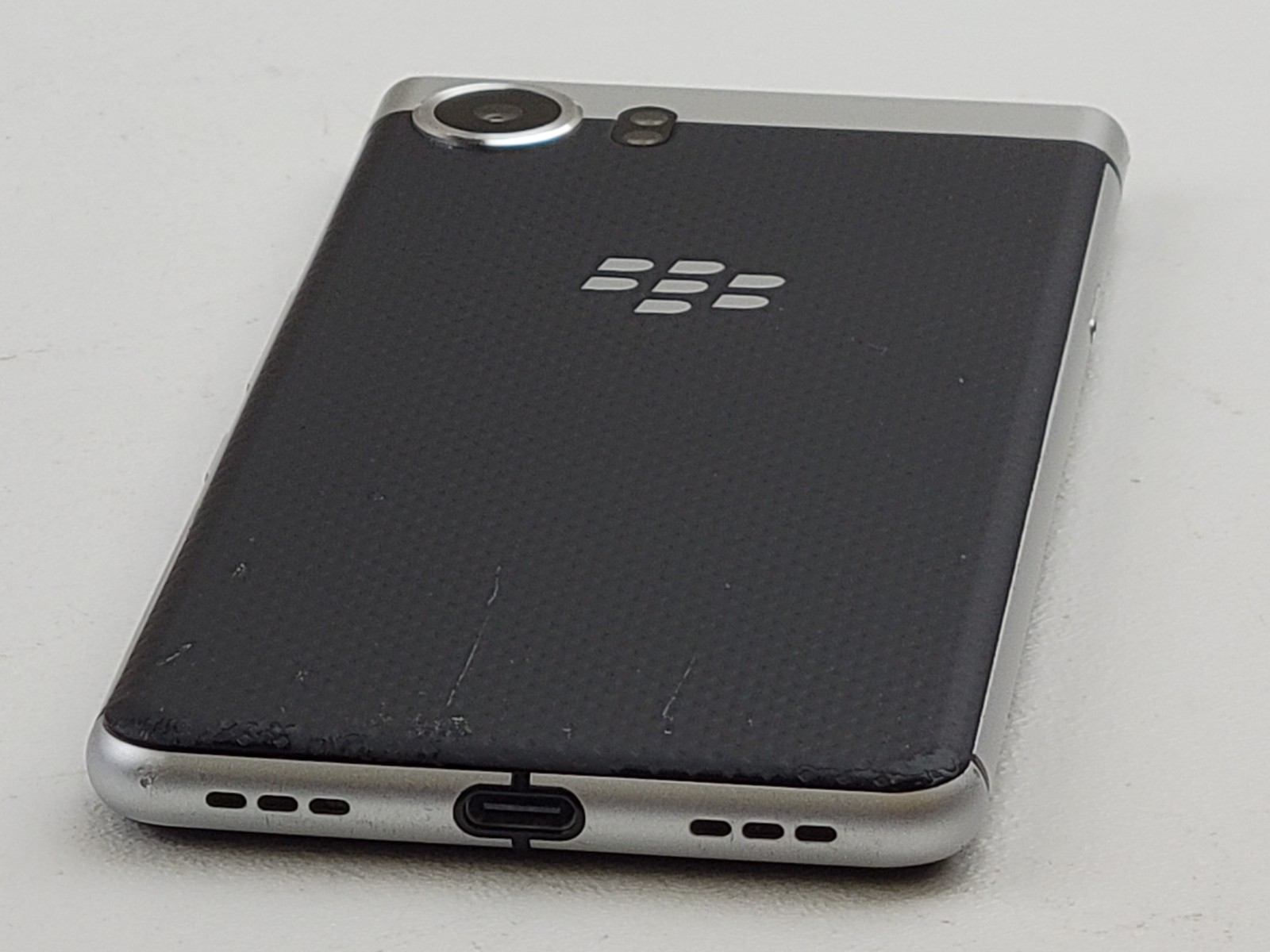 BlackBerry KeyOne (BBB100-3) 32GB – Silver (Sprint) Smartphone – H6690