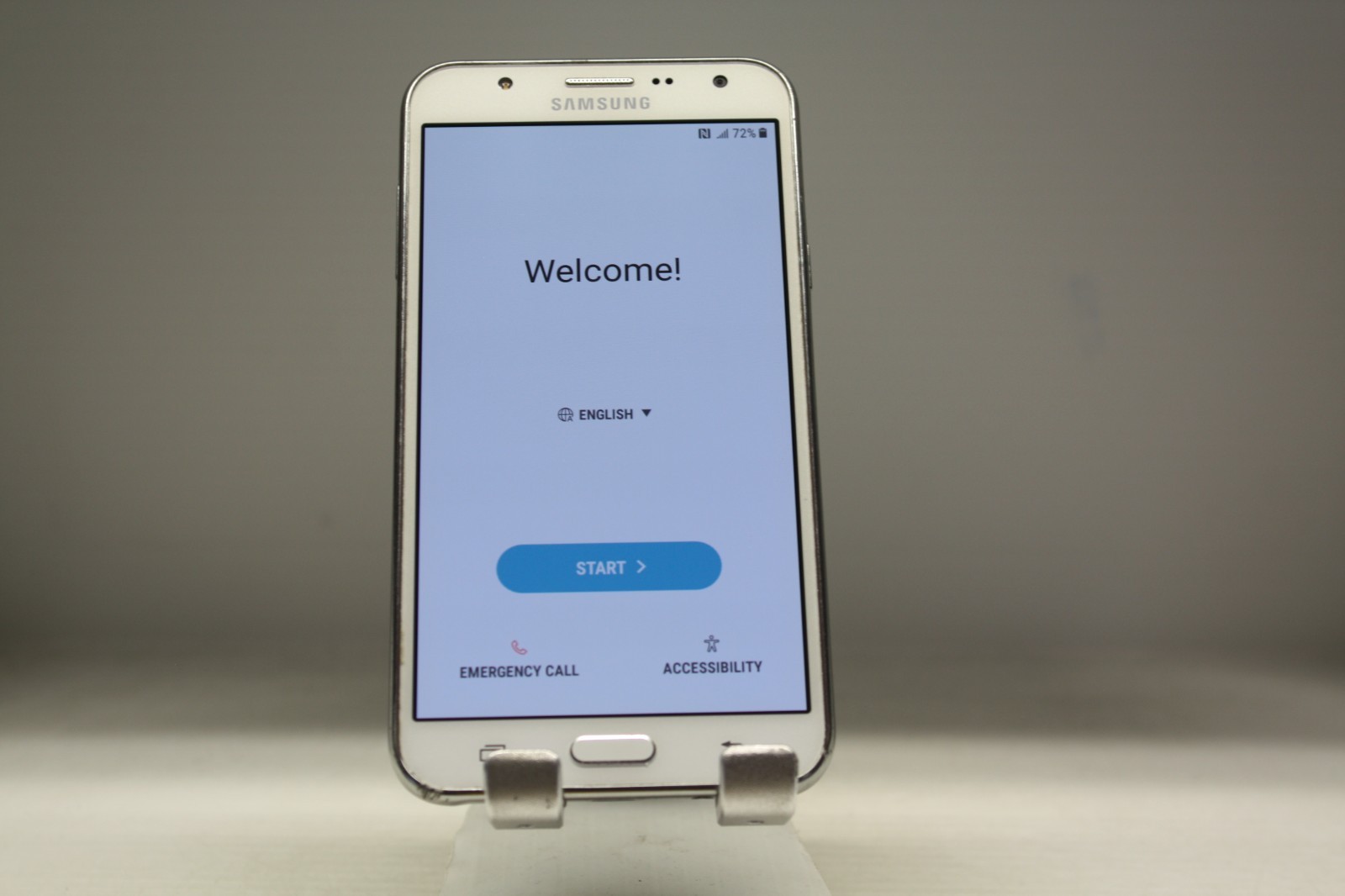 Samsung Galaxy J7 SM-J700T – 16 GB – White (Unlocked) Smartphone