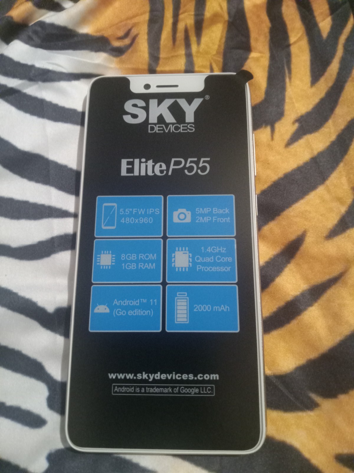 Gold Elite P55 Sky Device Cell Phone