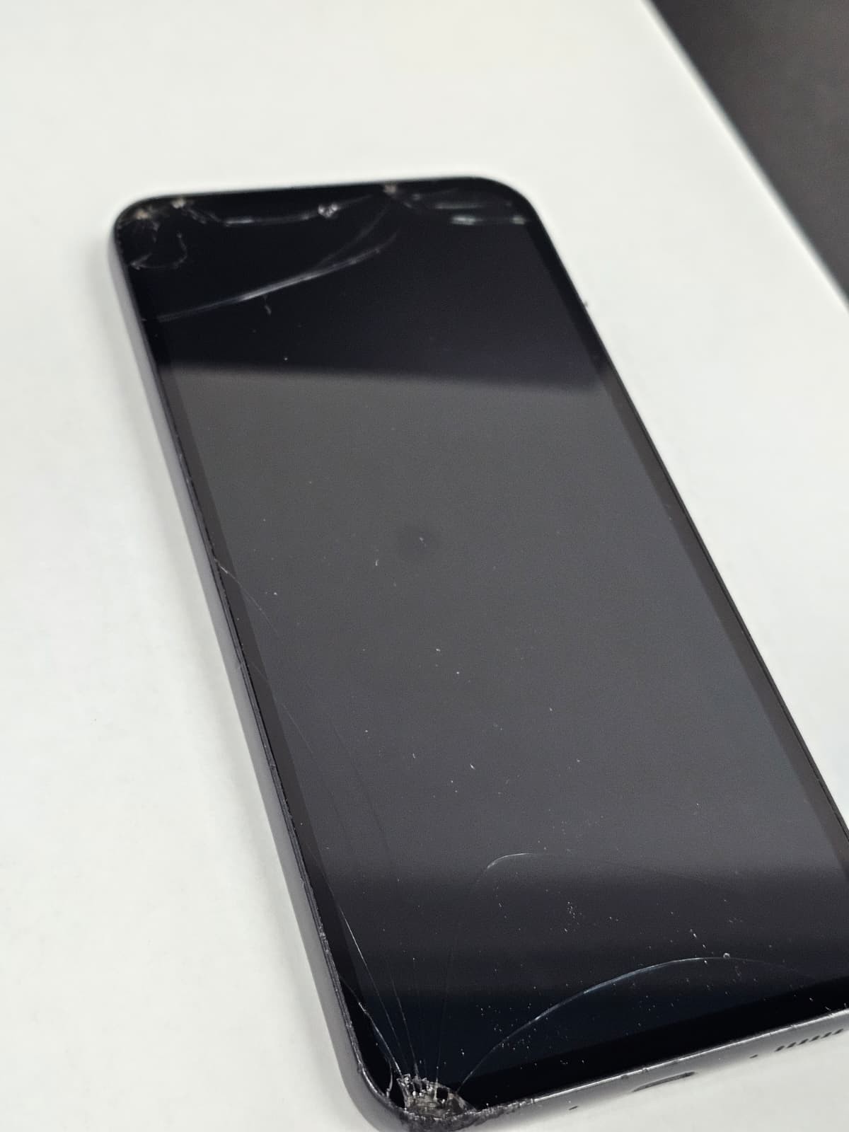 DEFECTIVE – Samsung Galaxy A54 – 128GB – Black – Spectrum – 10624