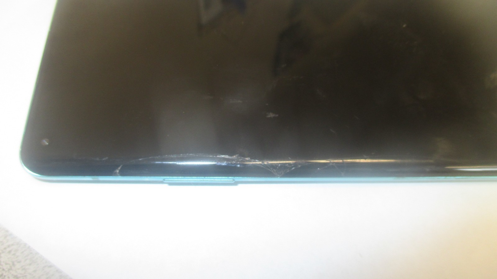 OnePlus 8 5G SmartPhone FOR PARTS ONLY