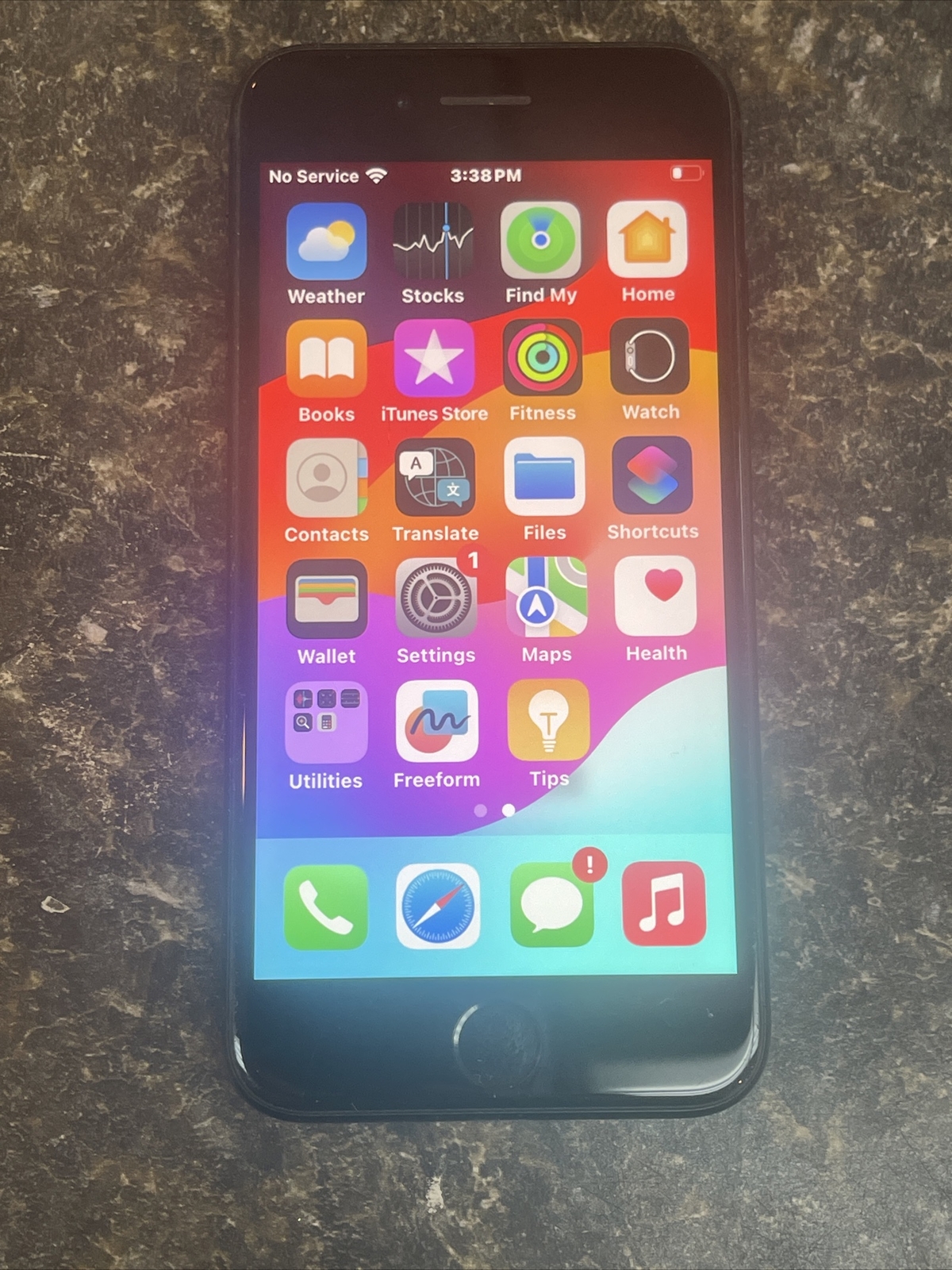 Apple iPhone SE 2nd Gen, 64GB, Unlocked SIM, Black, MHHC3LL/A -Cracked Back Work