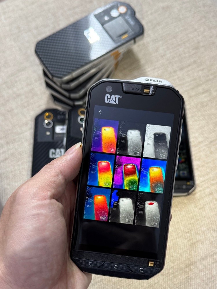 CAT S60 Durable 4G Phone – See Heat with FLIR, Survives Drops & Underwater Use