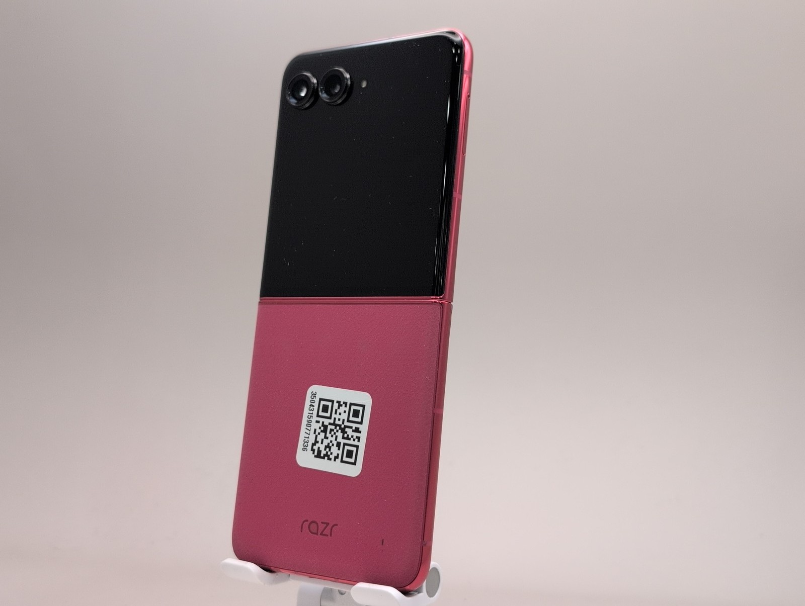 Motorola razr+ 2024 XT2451-1 256GB Hot Pink T-Mobile Unlocked W087567