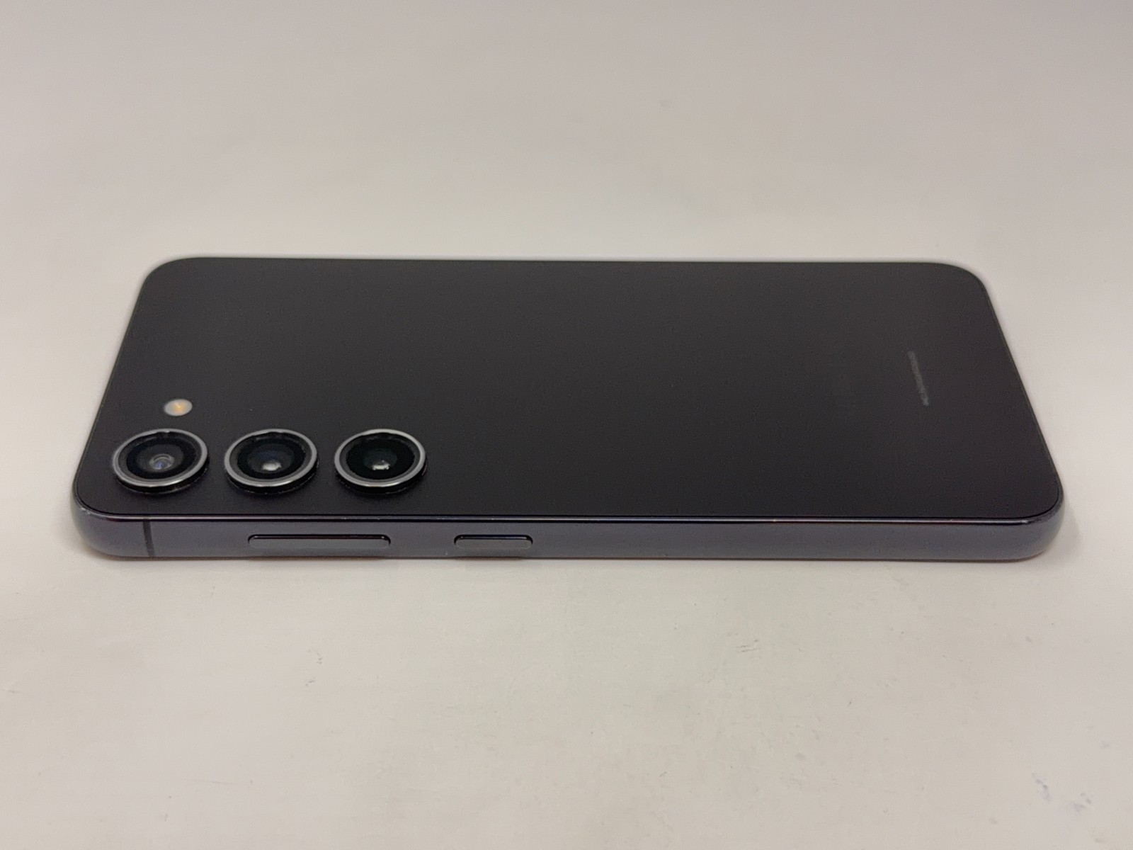 Samsung Galaxy S23 (SM-S911W) – 128GB Unlocked Black – *Cracked Screen Working*