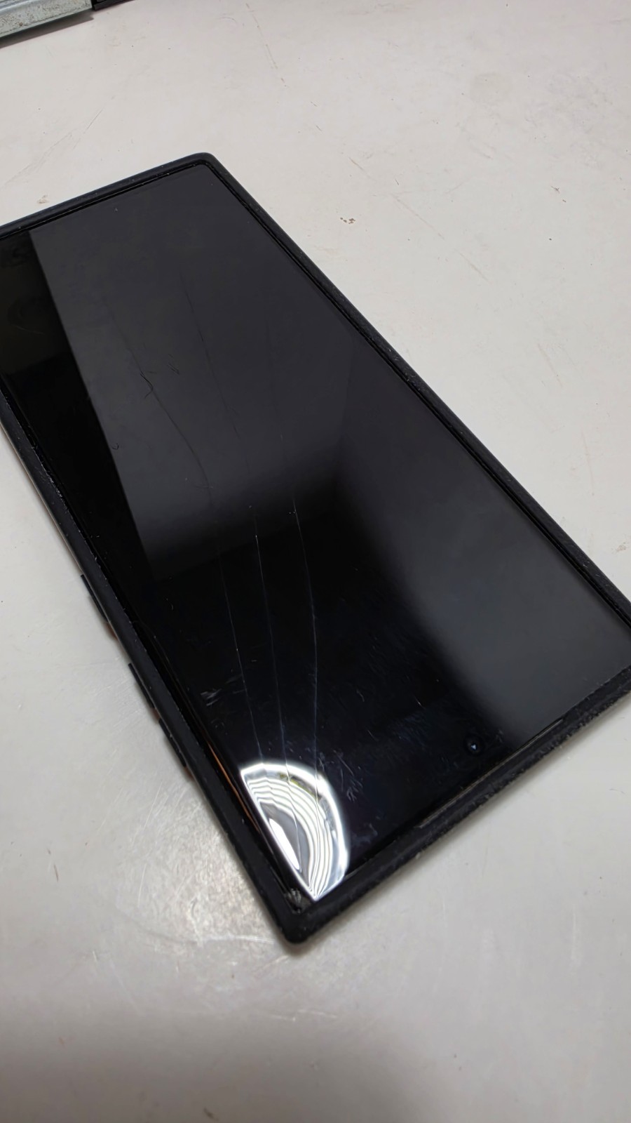 Samsung Galaxy S23 Ultra 512GB Phantom Black (Unlocked) – Screen Scratch – Read