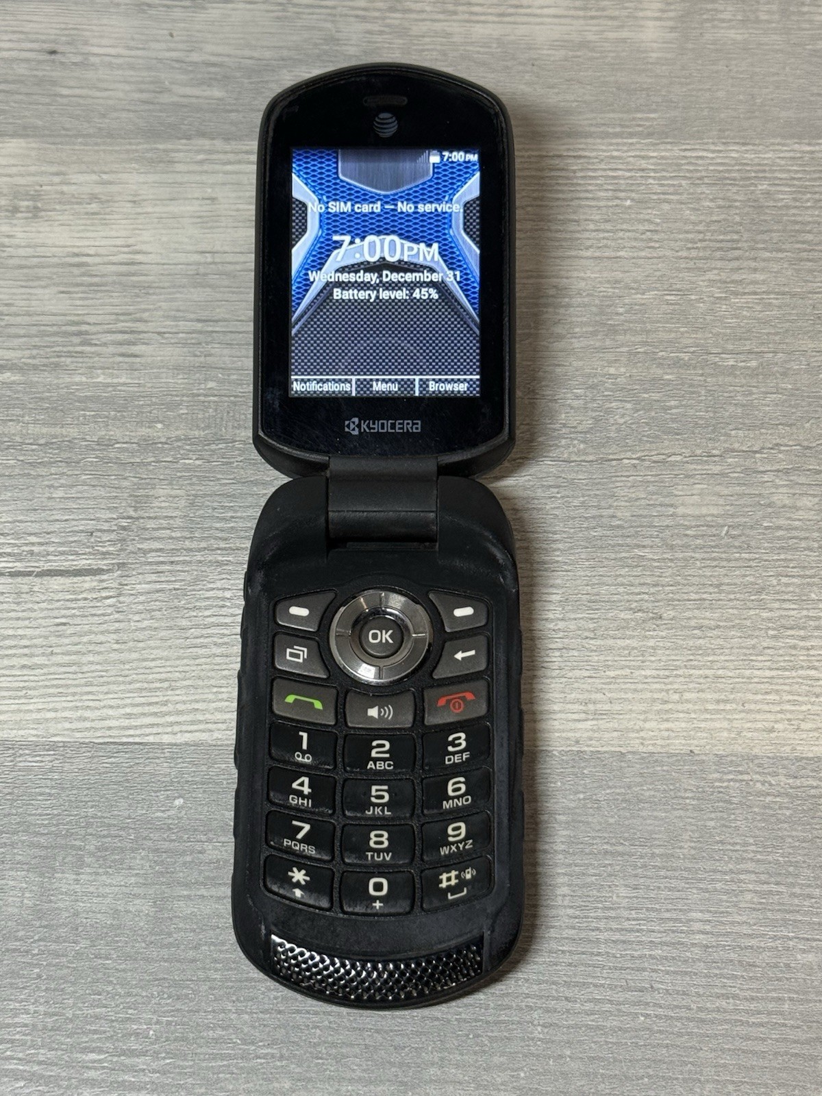 Kyocera DuraXE E4710 – AT&T Unlocked Flip Phone – Fair Condition