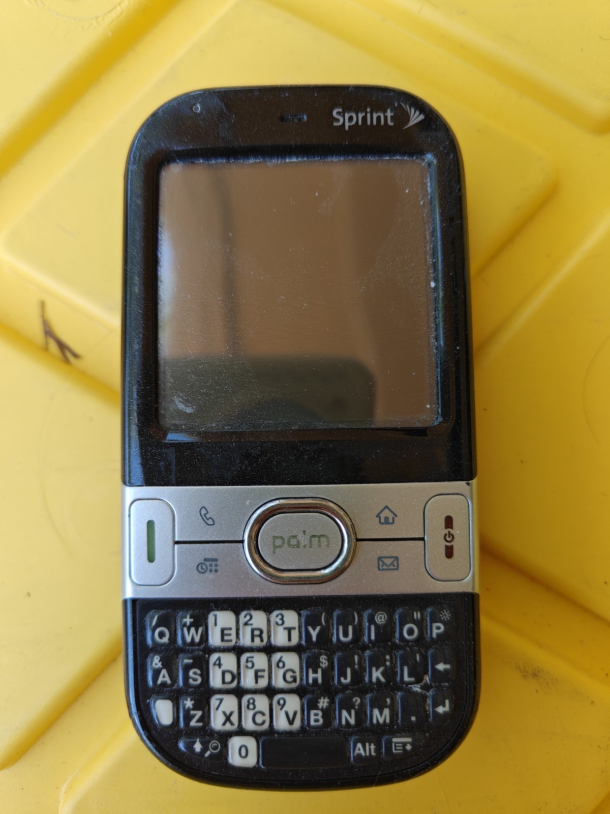 Palm Centro 690 Black Silver Sprint Very Rare palmOne Smartphone Untested