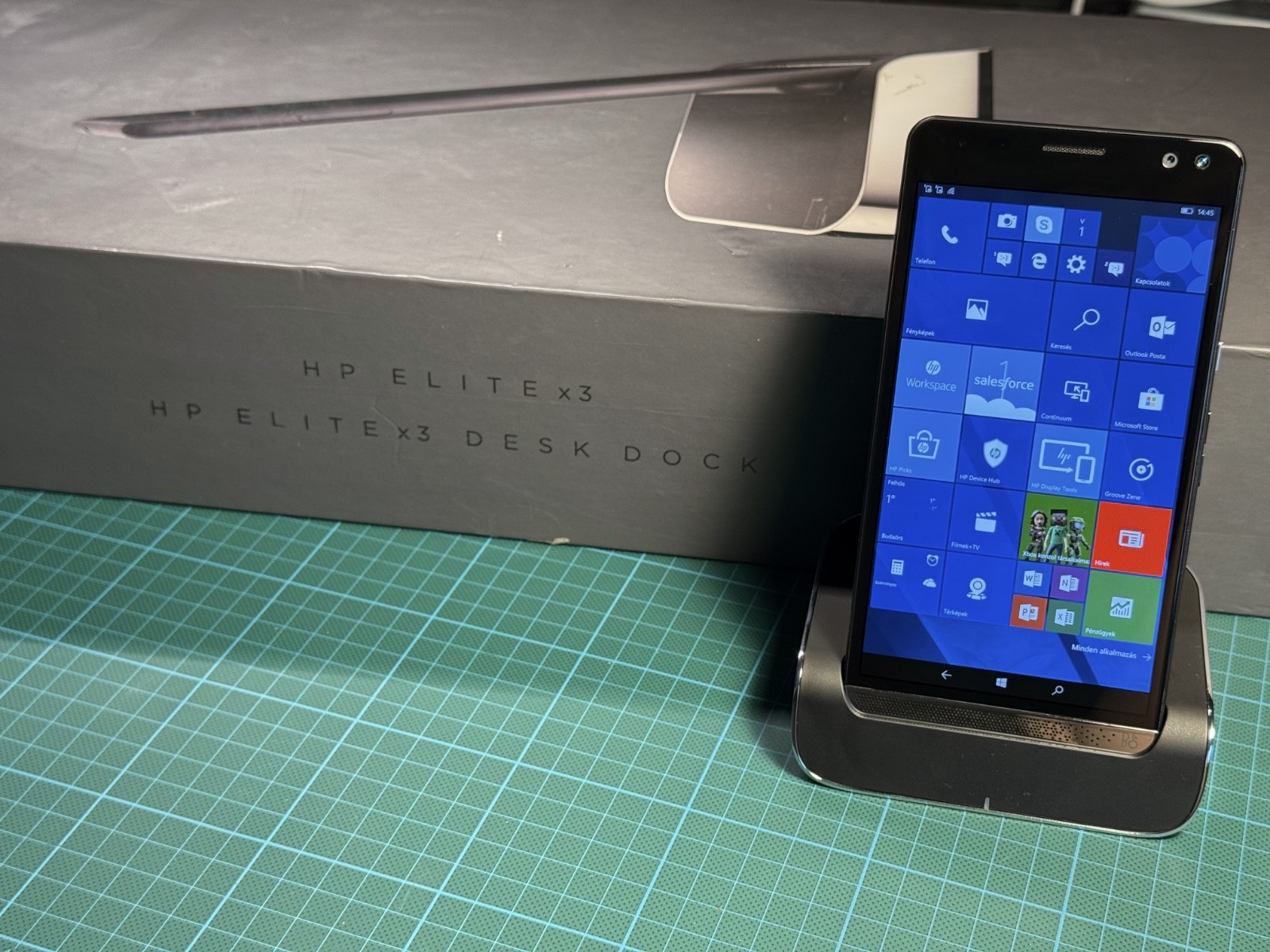 HP Elite X3 two phones collectors bundle – Windows 10 and Android