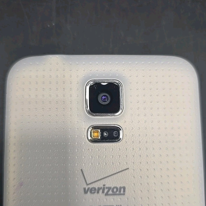 Samsung Galaxy S5 – 16 GB – Electric White (Verizon)