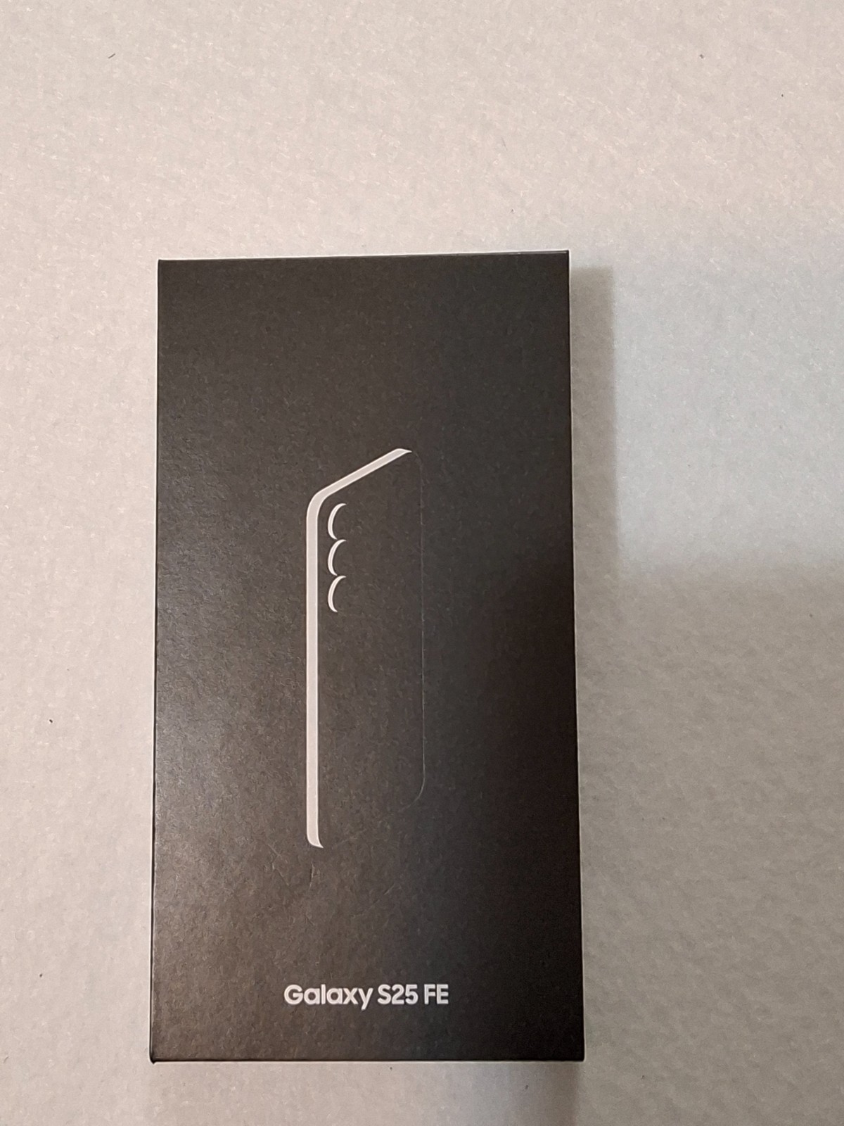 Samsung Galaxy S25 FE, 128gb. Icy blue unlocked, unopened box
