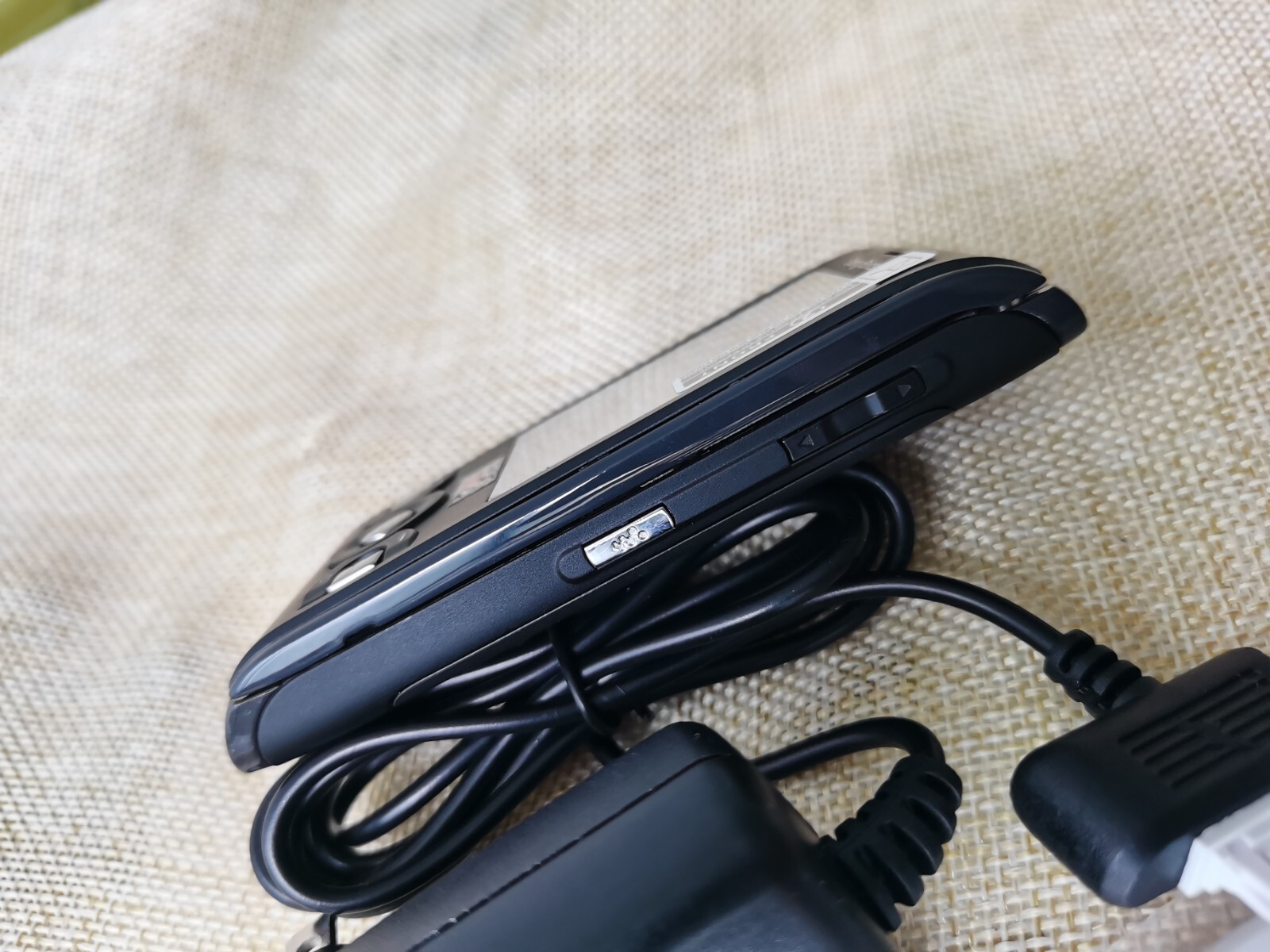 Sony Ericcson Walkman W595 – Black blue white (Unlocked) Cellular Phone
