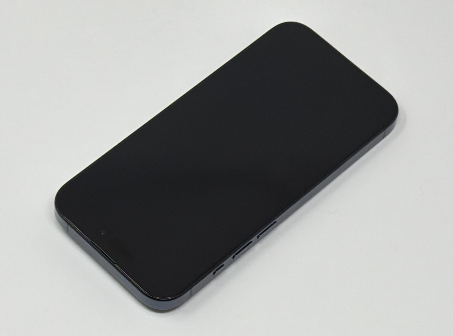 Apple iPhone 15 Pro – 128 GB – Blue Titanium eSIM Only (Unlocked) Excellent
