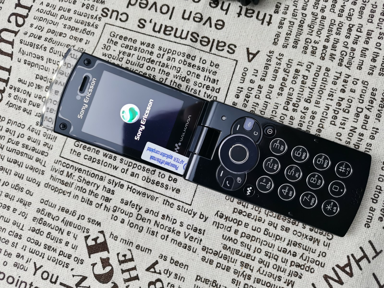 Sony Ericsson Sony Ericcson Walkman W980i – Piano Black (Unlocked) Cellular