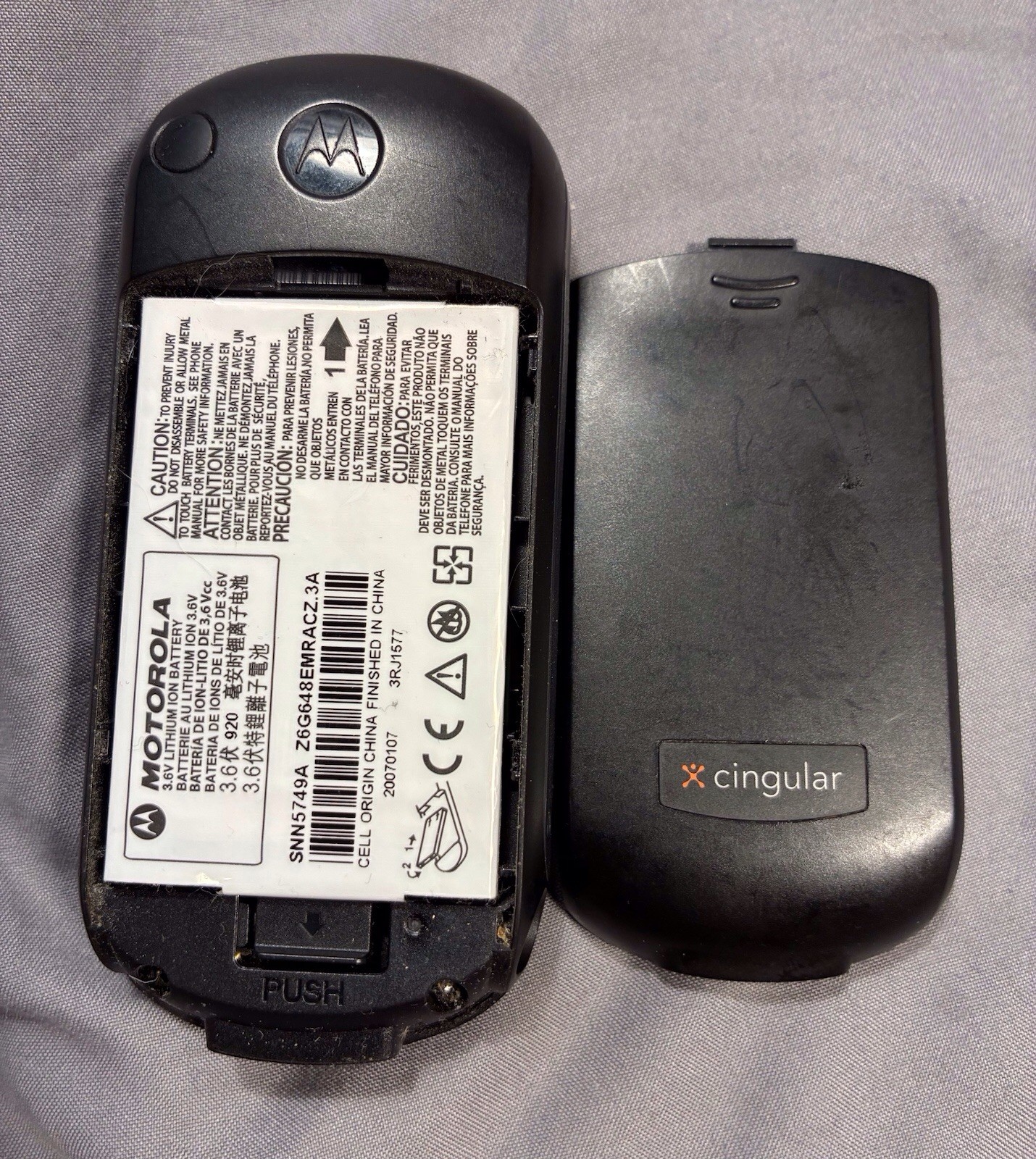 Motorola C139 Cell Phone w/ Two Chargers for Parts/Repair NOT WORKING AS-IS ONLY