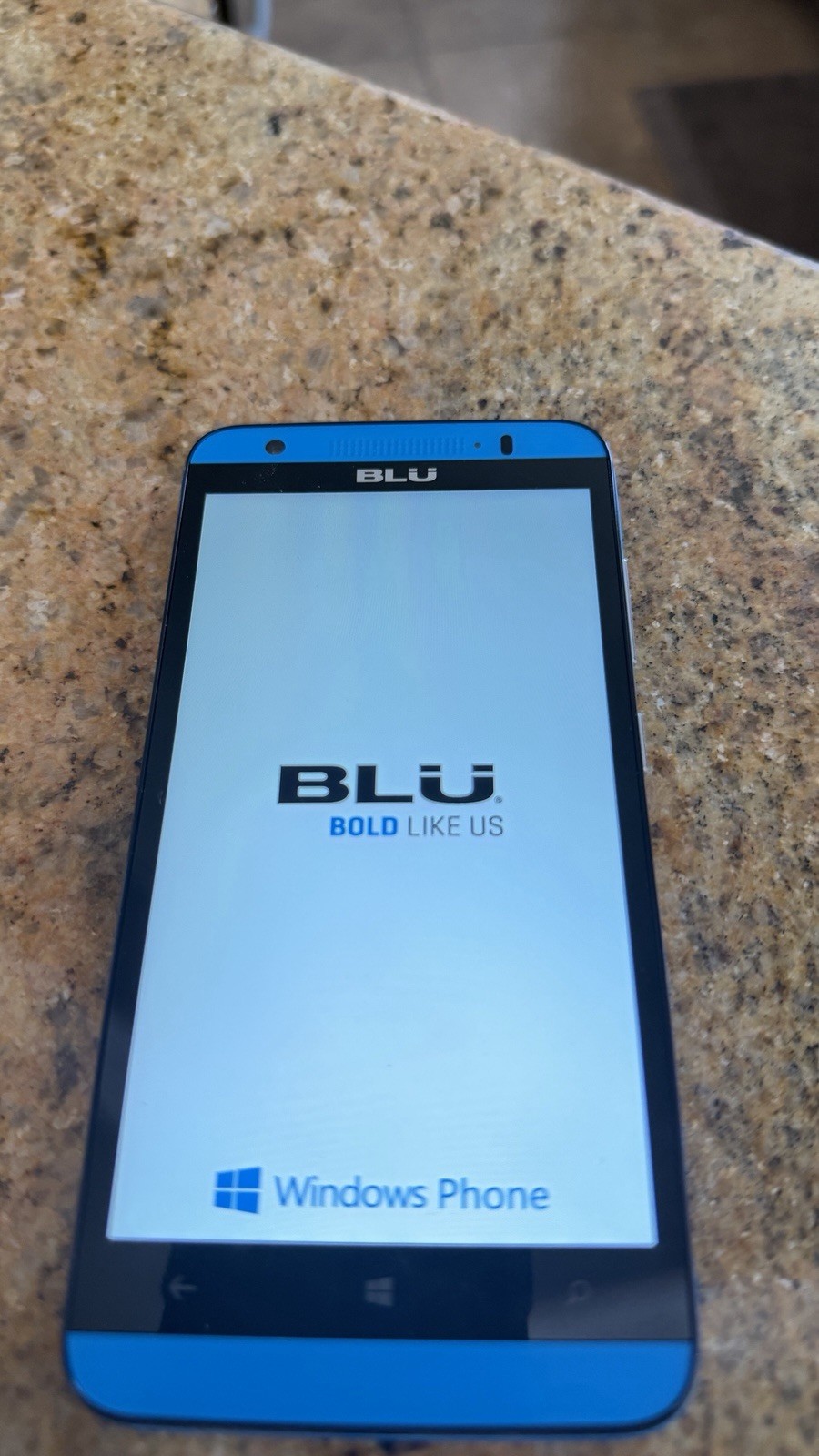 Blu Win HD LTE cell phone / smartphones