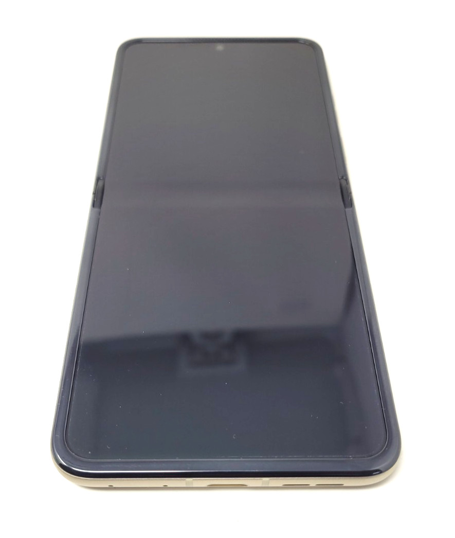 Motorola Moto Razr 2024 (XT2453) – 256GB 5G Unlocked – Beach Sand
