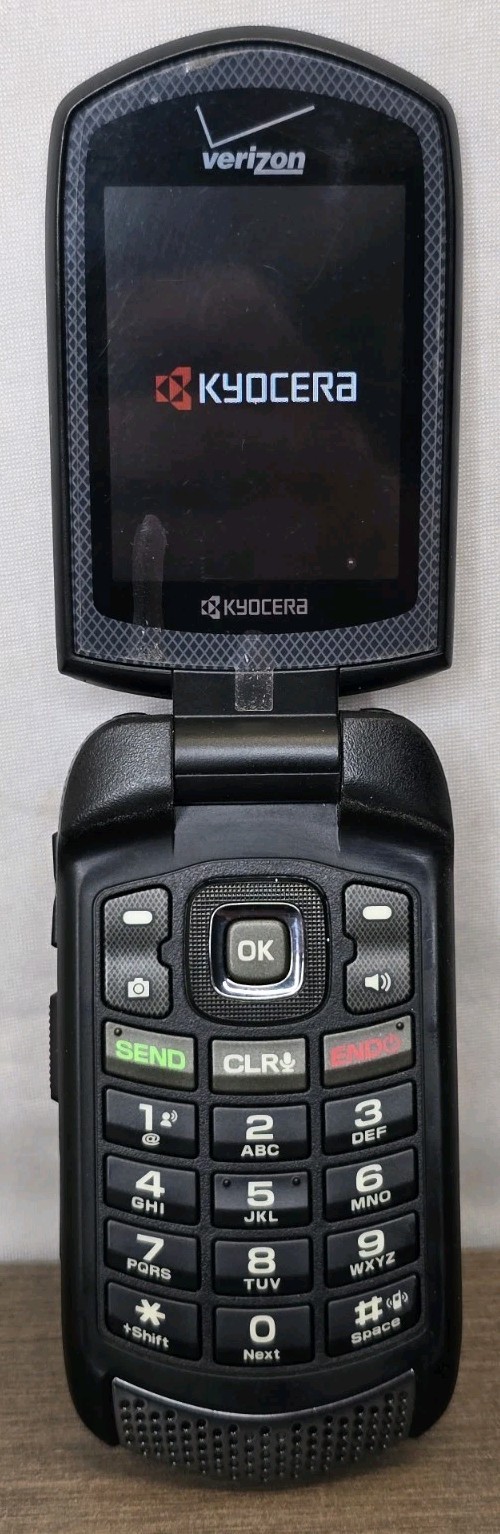 Vintage Kyocera Verizon KYOE4520NCPTT Flip Cell Phone, Black “O2B” Works Great!!