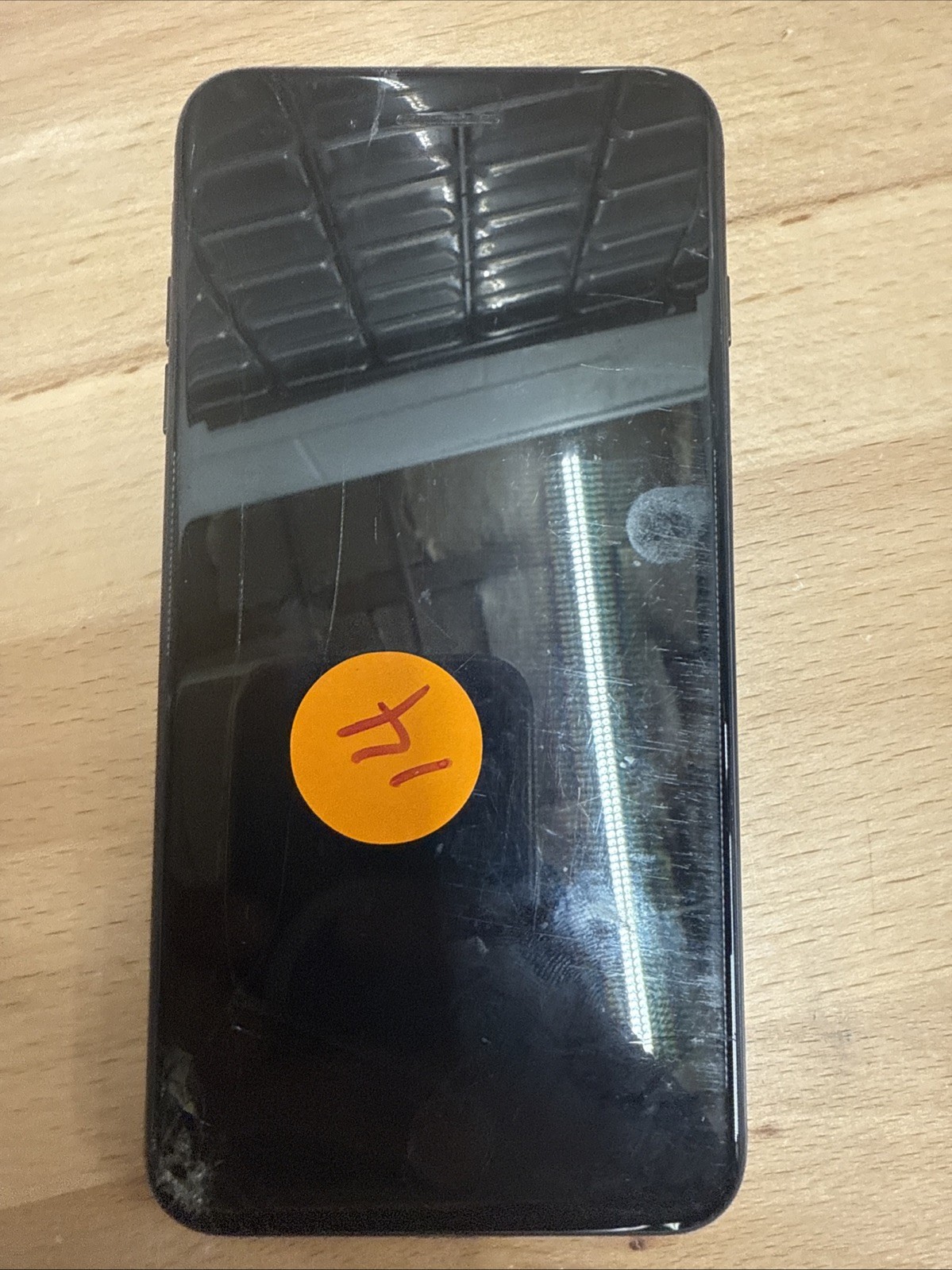 Apple iPhone 7 Plus A1784 Black – Cracked Screen, No Power, AS-IS Parts