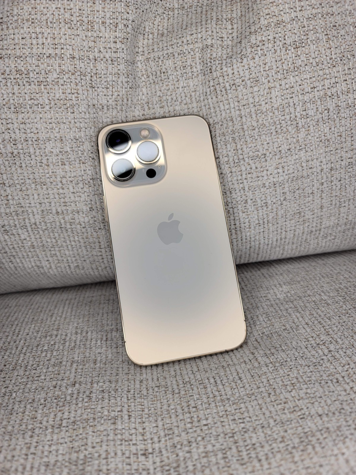 Apple iPhone 13 Pro – 1TB – Gold (Factory Unlocked) Clean IMEI – Read Notes