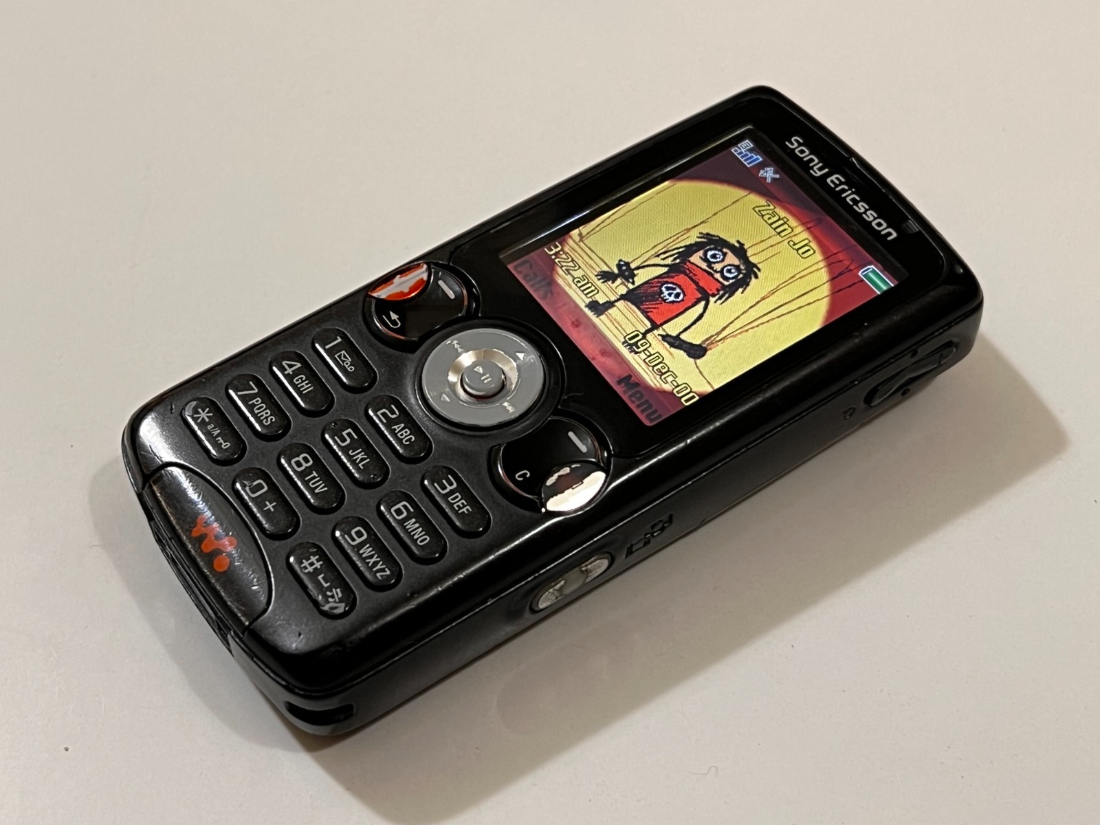 Sony Ericsson W810 – 20 MB – Satin Black (Unlocked)